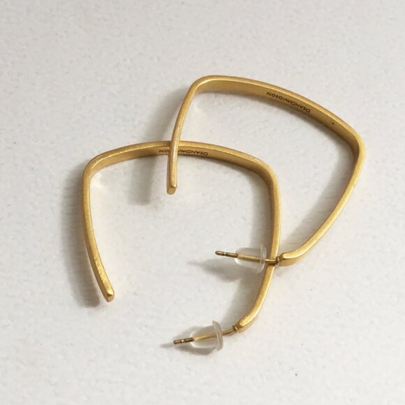 Dean Davidson Brushed Matte Gold Tone Tapered Square Hoop Earrings 1.5” - Picture 4 of 9